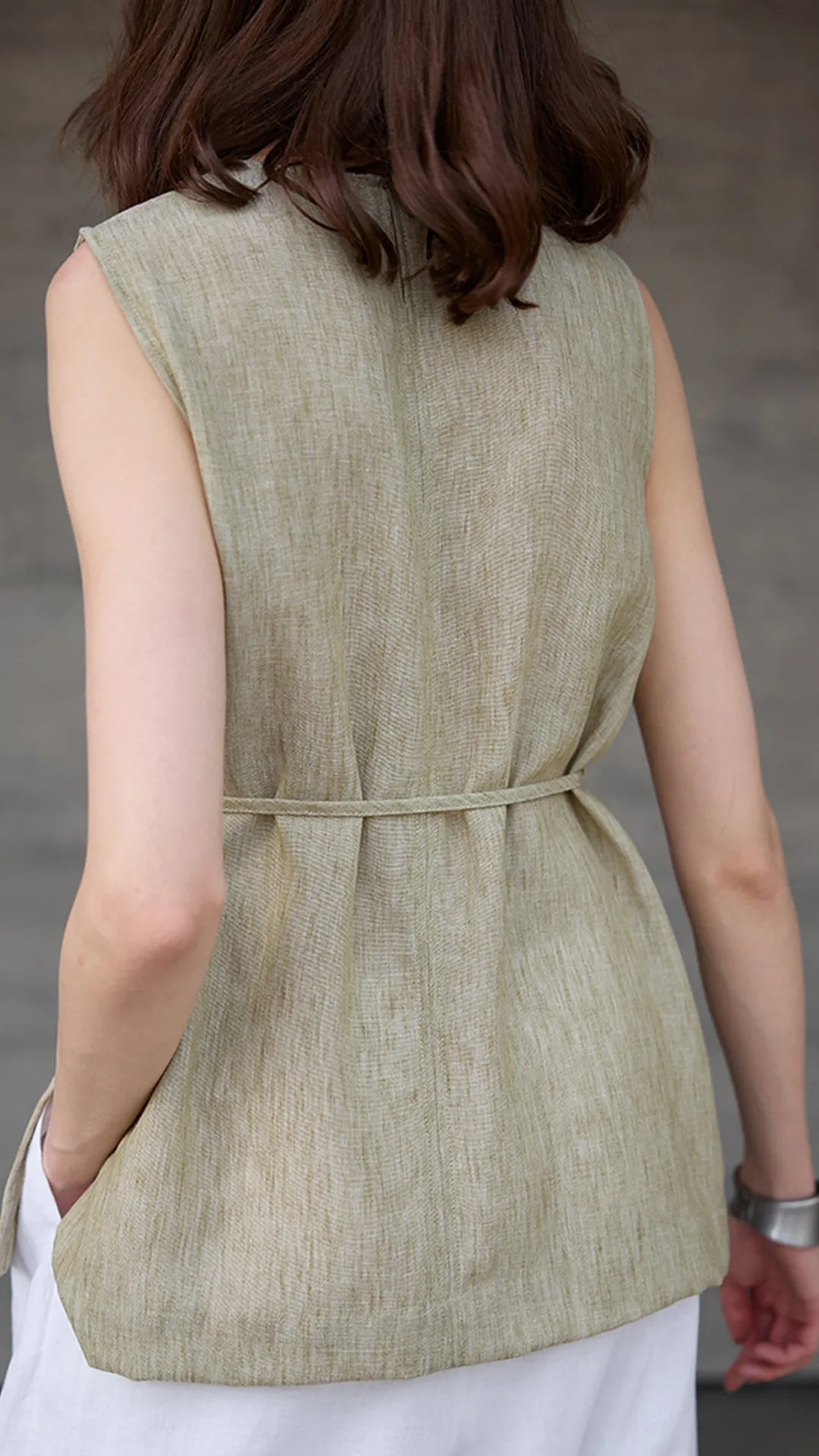 Women's Pure Linen Sleeveless Tie-Front Loose Top