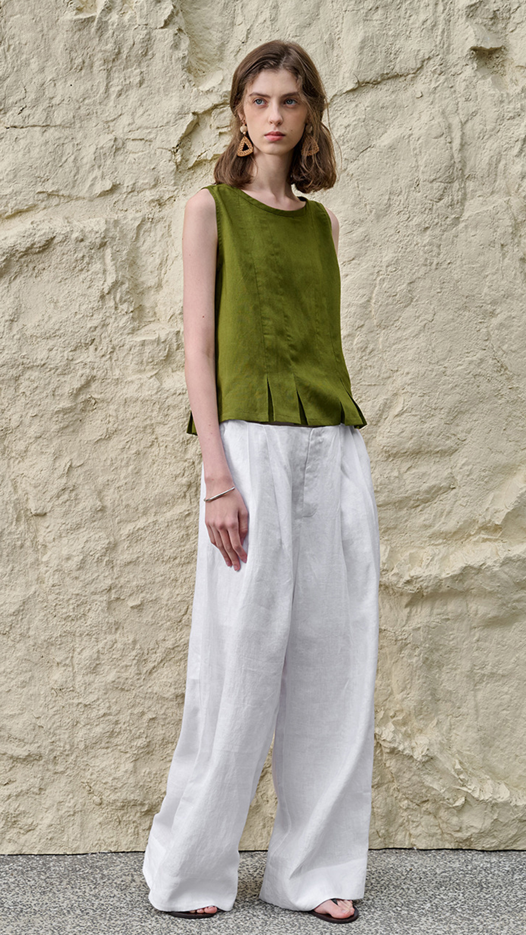 Women's Cotton-Linen Sleeveless A-Line Top with Ruffled Hem