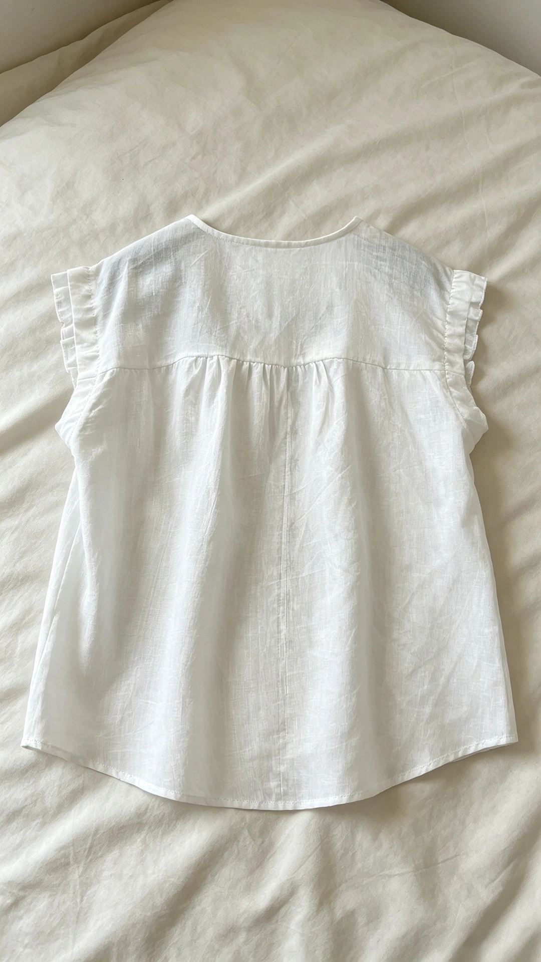 Elegant Embroidered V-Neck Vest Top – Lightweight Sleeveless Summer Top